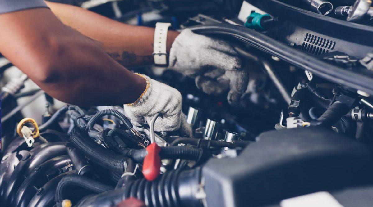 Vehicle Repair Prices: Who Charges More, Dealerships or Local Shops?
