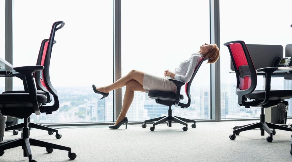 Things to consider before choosing workplace seating