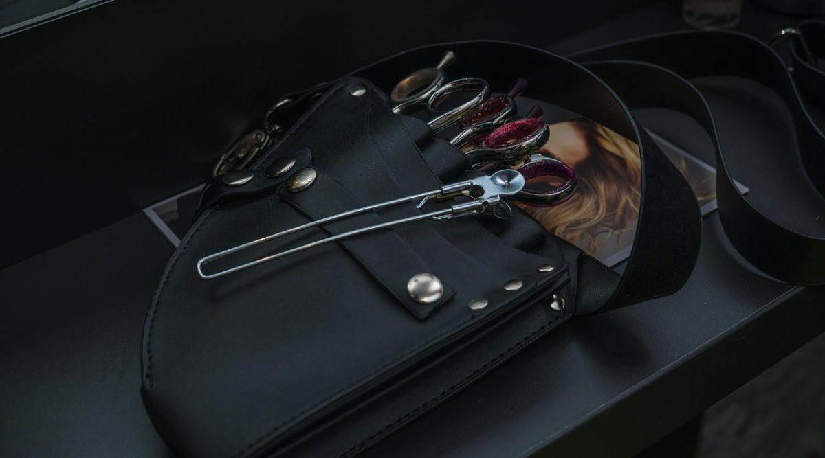 Hairdresser, table, shear — Financial Advisory Excellence: Brett Hartvigson's Winning Methods
